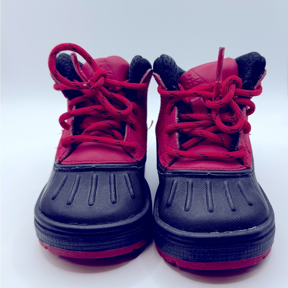 Red and black Nike woodside 2 ACG boots